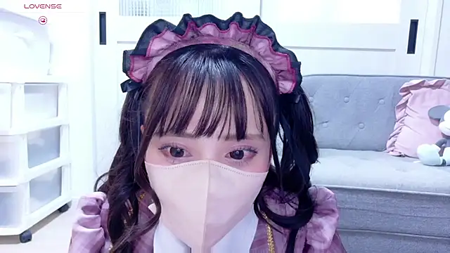 YURi luv online show from 27, 10, 2025