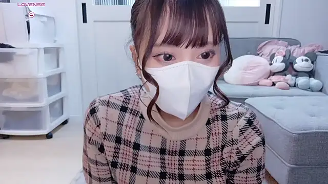 YURi luv online show from 15, 12, 2025