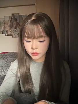 SarahBeii online show from 4, 12, 2025