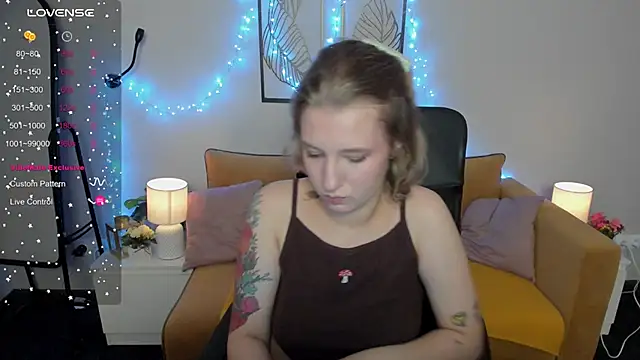 Snapshot of Hailey_Foxy chatting on 22, 9, 2025 Hailey Foxy online show from 22, 9, 2025