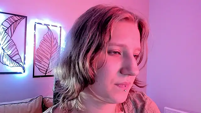 Snapshot of Hailey_Foxy chatting on 12, 11, 2025 Hailey Foxy online show from 12, 11, 2025