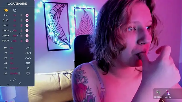 Snapshot of Hailey_Foxy chatting on 14, 11, 2025 Hailey Foxy online show from 14, 11, 2025