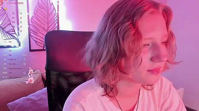 Snapshot of Hailey_Foxy chatting on 24, 11, 2025 Hailey Foxy online show from 24, 11, 2025