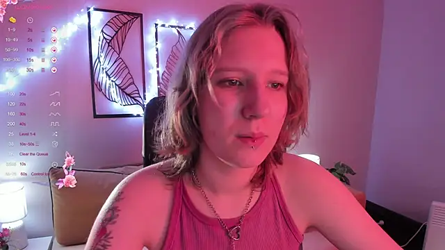 Snapshot of Hailey_Foxy chatting on 26, 11, 2025 Hailey Foxy online show from 26, 11, 2025