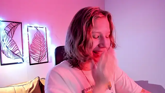 Snapshot of Hailey_Foxy chatting on 27, 11, 2025 Hailey Foxy online show from 27, 11, 2025