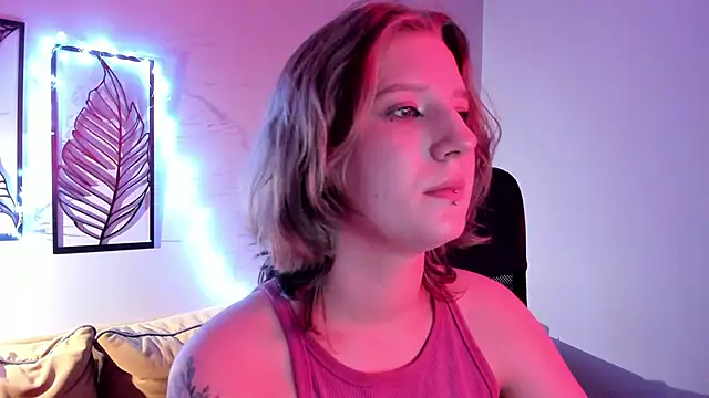 Snapshot of Hailey_Foxy chatting on 30, 11, 2025 Hailey Foxy online show from 30, 11, 2025