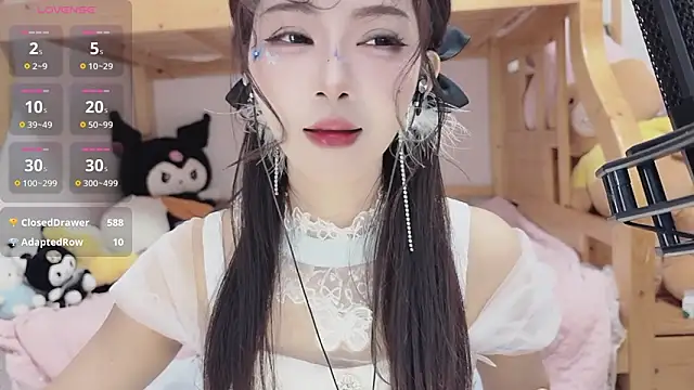 Sue101010 online show from 27, 10, 2025