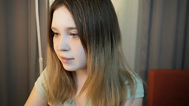 Lina Glow online show from 20, 11, 2025