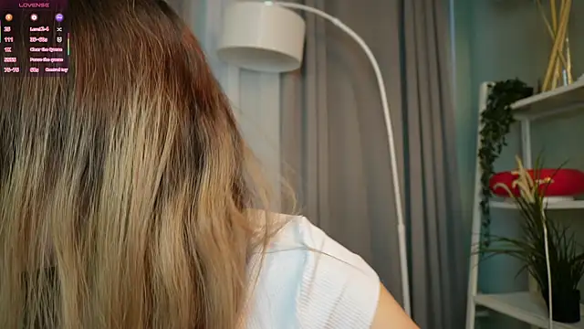 Lina Glow online show from 22, 11, 2025