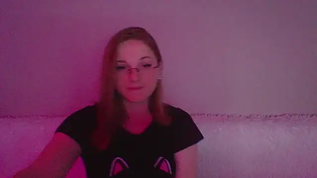 Snapshot of Star_Girlish chatting on 24, 10, 2025 Star Girlish online show from 24, 10, 2025