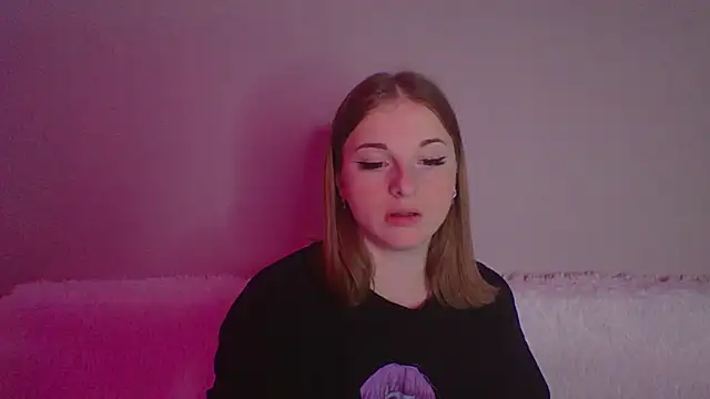 Snapshot of Star_Girlish chatting on 25, 10, 2025 Star Girlish online show from 25, 10, 2025