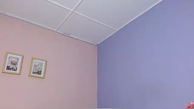 lourdes moon22 online show from 12, 9, 2025