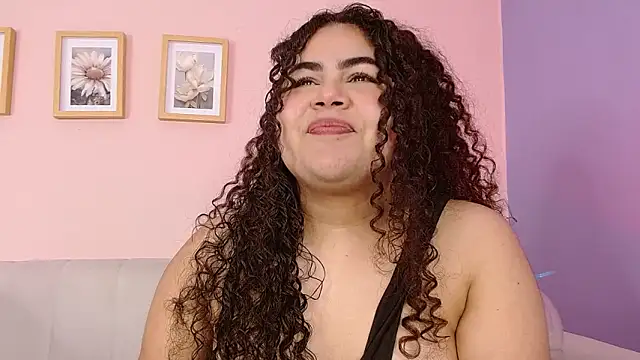 lourdes moon22 online show from 20, 10, 2025