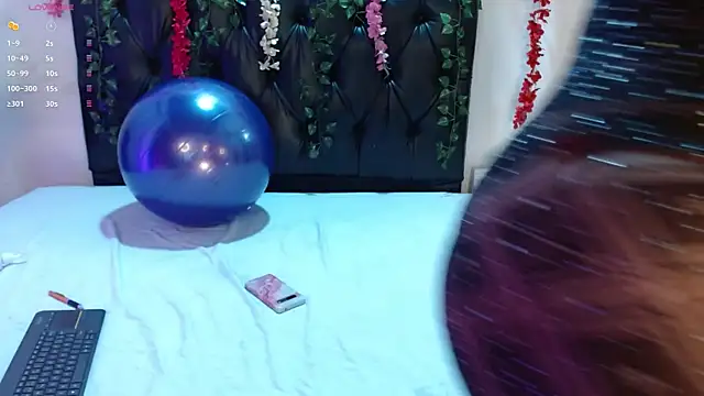  SARAI DUPONT online show from 8, 3, 2025