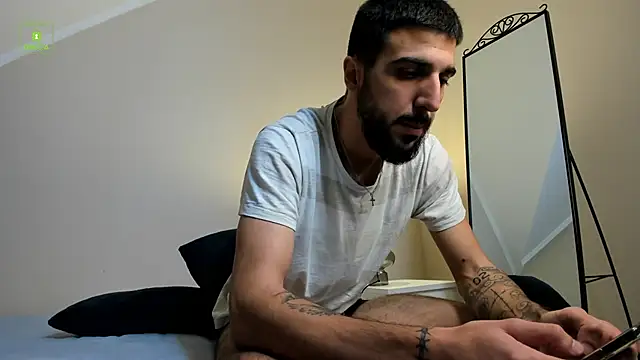 Zeyn Edwards online show from 2, 10, 2025