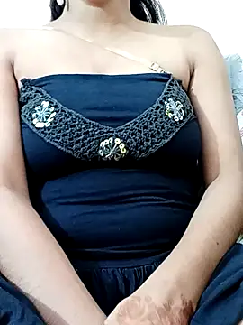 Snapshot of Kriti_Sanon_ chatting on 14, 9, 2025 Kriti Sanon online show from 14, 9, 2025