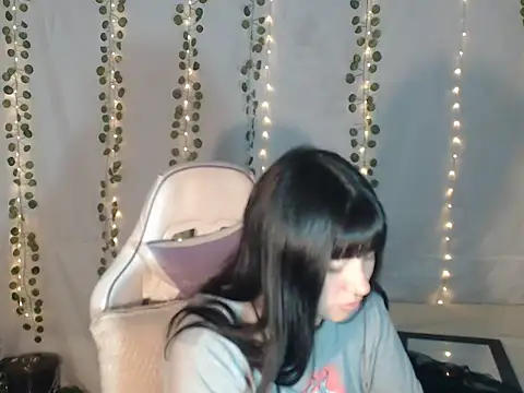 Snapshot of Zulema_R1 chatting on 1, 10, 2025 Zulema R1 online show from 1, 10, 2025