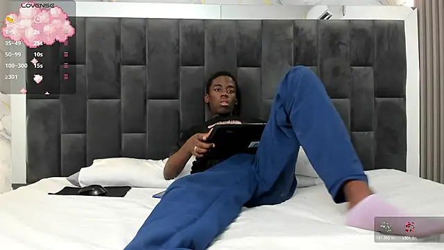 Snapshot of Alan_blacke chatting on 26, 9, 2025 Alan blacke online show from 26, 9, 2025