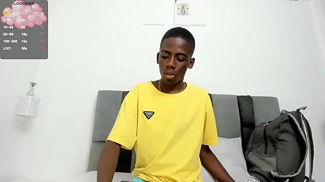 Snapshot of Alan_blacke chatting on 5, 11, 2025 Alan blacke online show from 5, 11, 2025