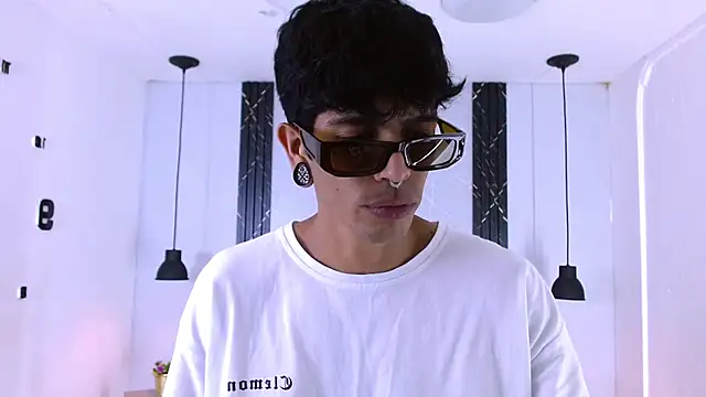 Snapshot of Franvill_Trato chatting on 2, 3, 2026 Franvill Trato online show from 2, 3, 2026