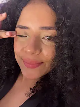 Snapshot of AfroSalvaje chatting on 17, 12, 2025 AfroSalvaje online show from 17, 12, 2025