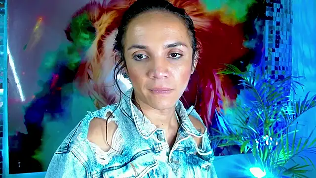 Cristal Gem1 online show from 10, 9, 2025