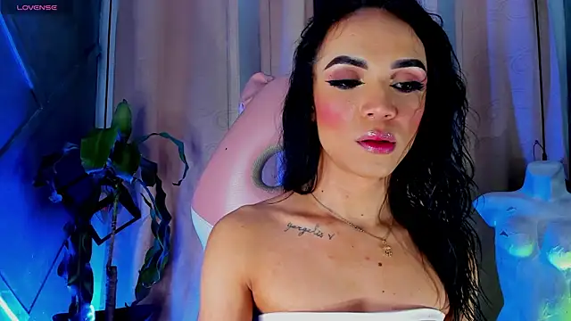 Snapshot of Cristal_Gem1 chatting on 14, 7, 2026 Cristal Gem1 online show from 14, 7, 2026