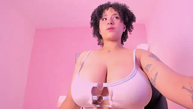 LiaaMoretzz online show from 2, 11, 2025