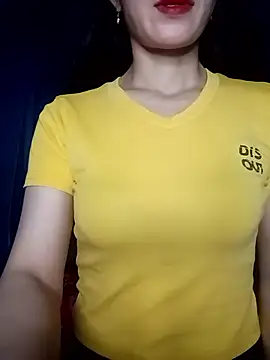 Snapshot of Vyvyy06 chatting on 11, 9, 2025 Vyvyy06 online show from 11, 9, 2025