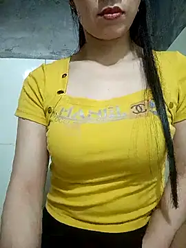 Snapshot of Vyvyy06 chatting on 11, 10, 2025 Vyvyy06 online show from 11, 10, 2025