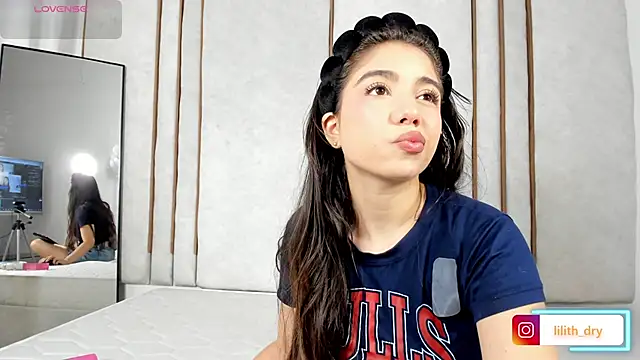 Snapshot of Lilith_dry chatting on 26, 9, 2025 Lilith dry online show from 26, 9, 2025