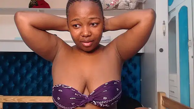 Snapshot of Minnie6879 chatting on 8, 10, 2025 Minnie6879 online show from 8, 10, 2025