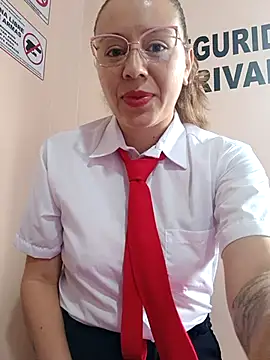 Snapshot of Hannah-colx chatting on 16, 12, 2025 Hannah-colx online show from 16, 12, 2025