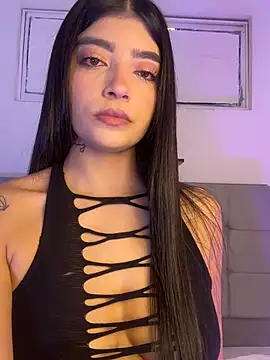 Sarahlopezz online show from 23, 6, 2026