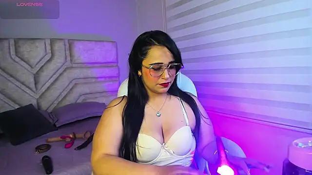 Snapshot of _adahara_queen chatting on 18, 9, 2025 adahara queen online show from 18, 9, 2025