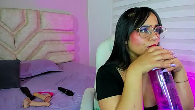 Snapshot of _adahara_queen chatting on 19, 9, 2025 adahara queen online show from 19, 9, 2025