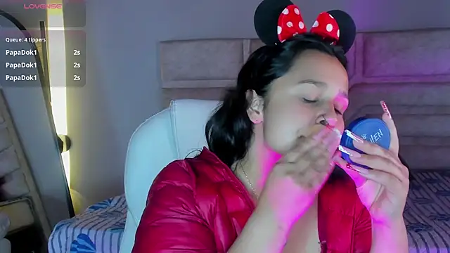 Snapshot of _adahara_queen chatting on 8, 10, 2025 adahara queen online show from 8, 10, 2025