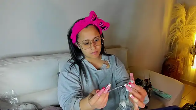 Snapshot of _adahara_queen chatting on 10, 10, 2025 adahara queen online show from 10, 10, 2025