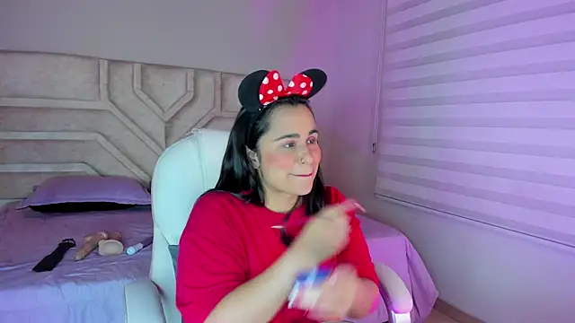 Snapshot of _adahara_queen chatting on 12, 10, 2025 adahara queen online show from 12, 10, 2025