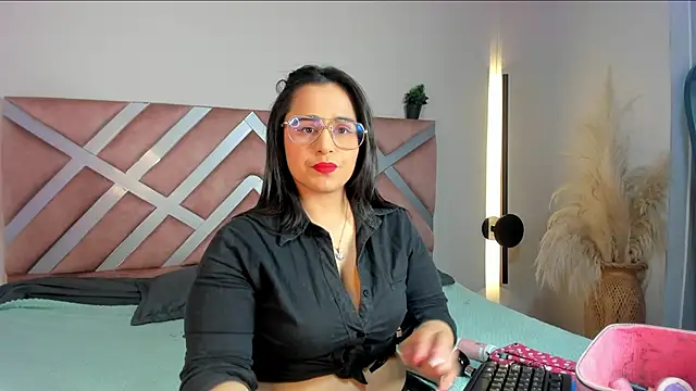 Snapshot of _adahara_queen chatting on 29, 10, 2025 adahara queen online show from 29, 10, 2025