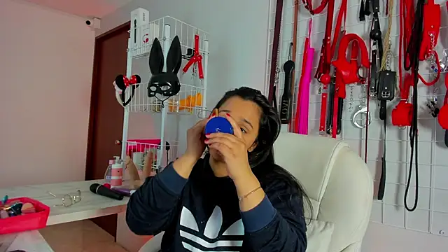 Snapshot of _adahara_queen chatting on 19, 11, 2025 adahara queen online show from 19, 11, 2025