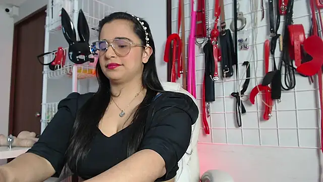 Snapshot of _adahara_queen chatting on 2, 12, 2025 adahara queen online show from 2, 12, 2025