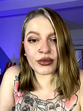 Snapshot of Mia_Kamp chatting on 19, 10, 2025 Mia Kamp online show from 19, 10, 2025