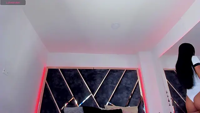 SusanaHenao online show from 30, 9, 2025