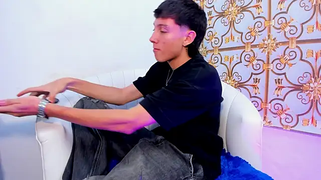 LittleDanny  online show from 17, 2, 2026