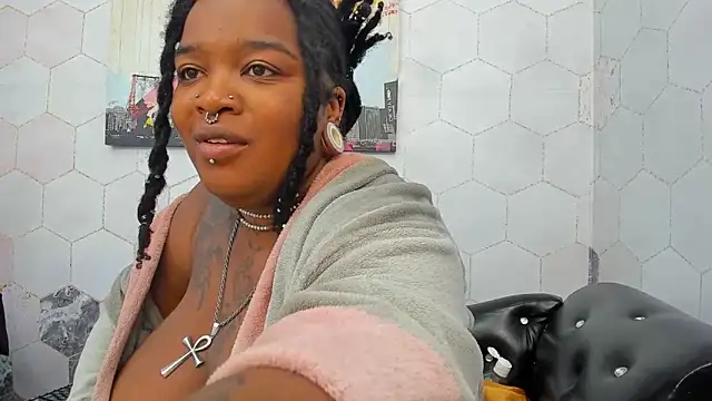 Anaa Fuentess online show from 11, 10, 2025