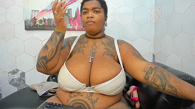 Anaa Fuentess online show from 6, 7, 2026