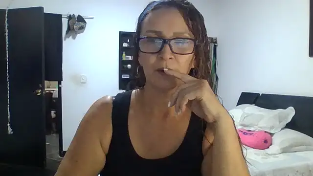 MiaVega online show from 11, 1, 2026