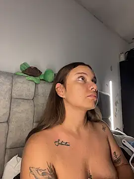 Snapshot of AnnyLopezzz_ chatting on 9, 7, 2026 AnnyLopezzz online show from 9, 7, 2026