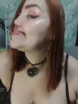 MayaLuna1 online show from 4, 2, 2026